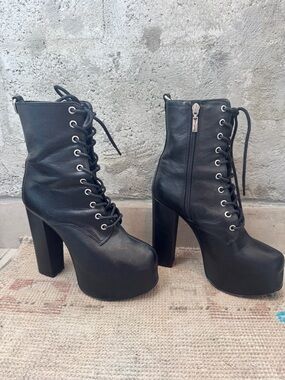 SCHUTZ Black Lace-Up Platform Ankle Boots